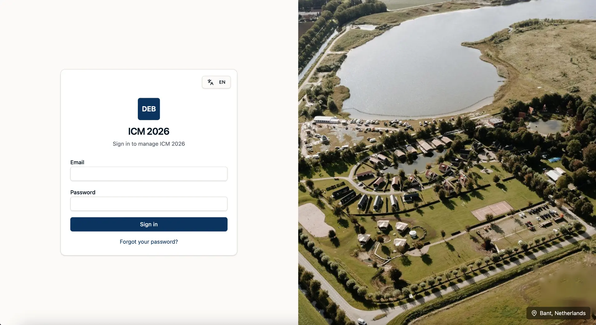 Loginpagina en luchtfoto van de ICM26-locatie in Bant